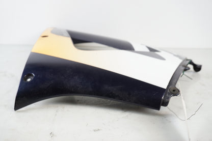Vänster sida på Sidkåpa från en Honda CBR 900 RR -2000 motorcykel.