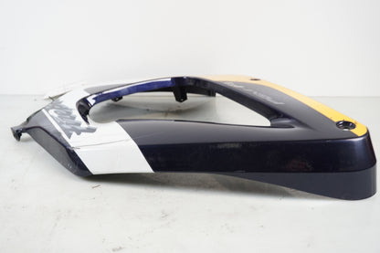 Snett nerifrån på Sidkåpa från en Honda CBR 900 RR -2000 motorcykel.