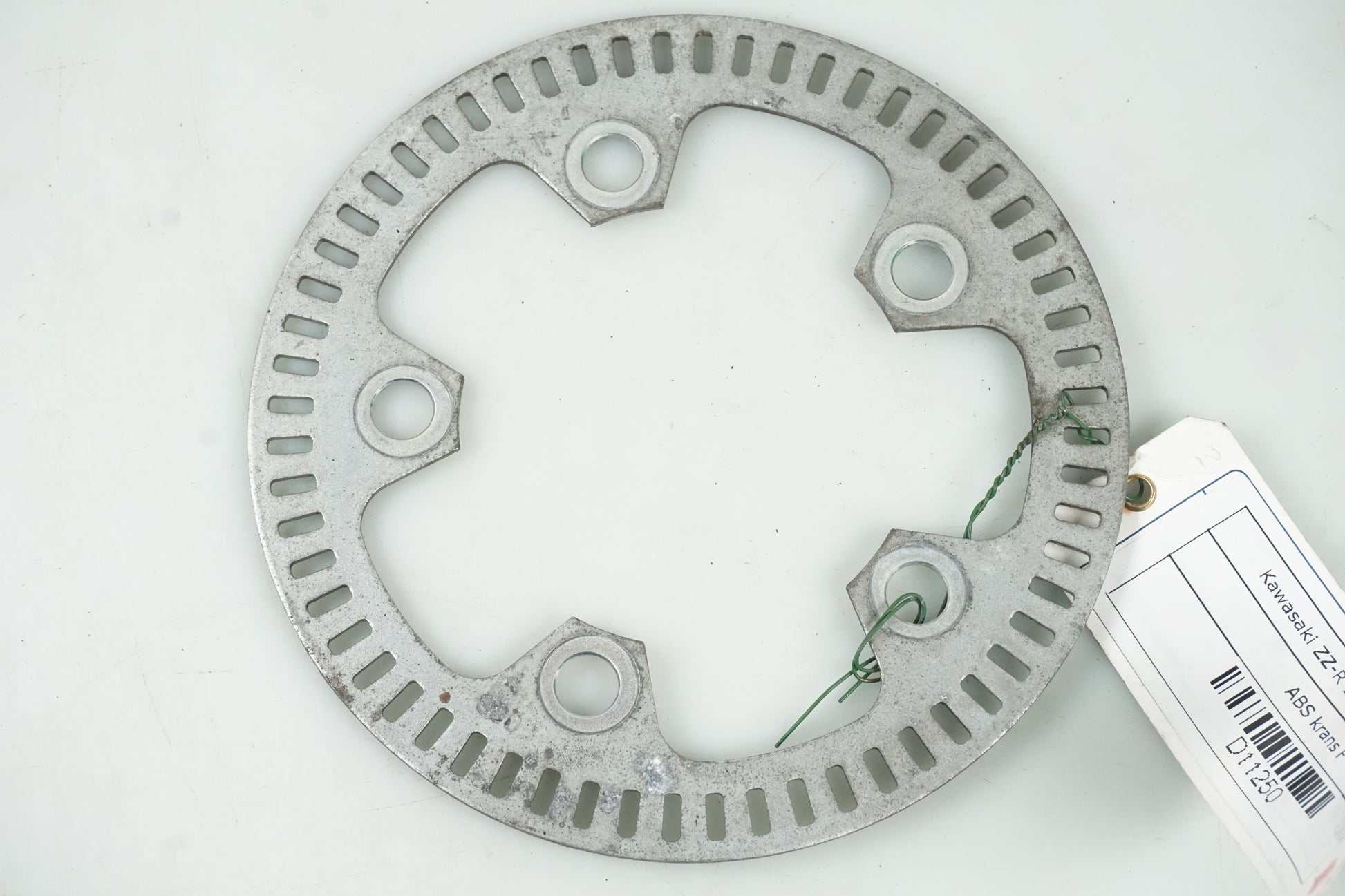 Baksidan på ABS krans från en Kawasaki ZZ-R 1400 -2007 motorcykel.