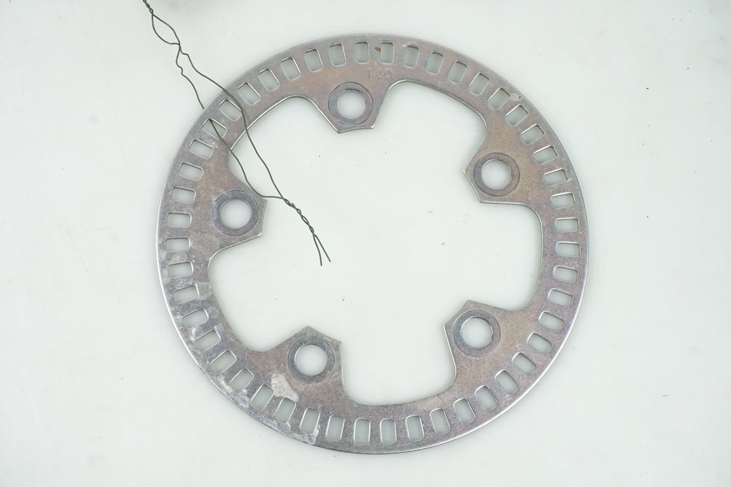 Framsidan på ABS krans från en Kawasaki Versys 1000 -2012 motorcykel.