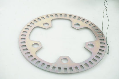 Baksidan på ABS krans från en Kawasaki Versys 1000 -2012 motorcykel.