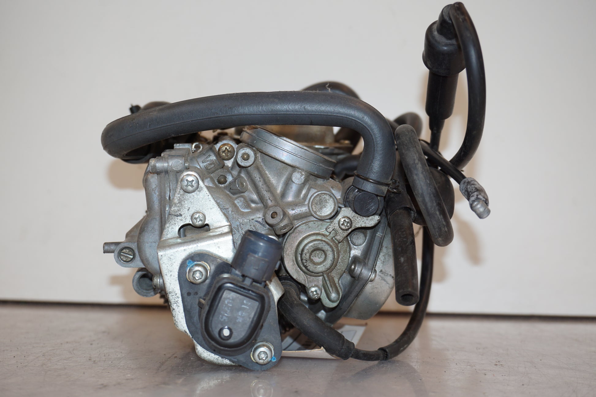 Extrabild1 på Förgasare från en Honda XL 650 V -2000 motorcykel.