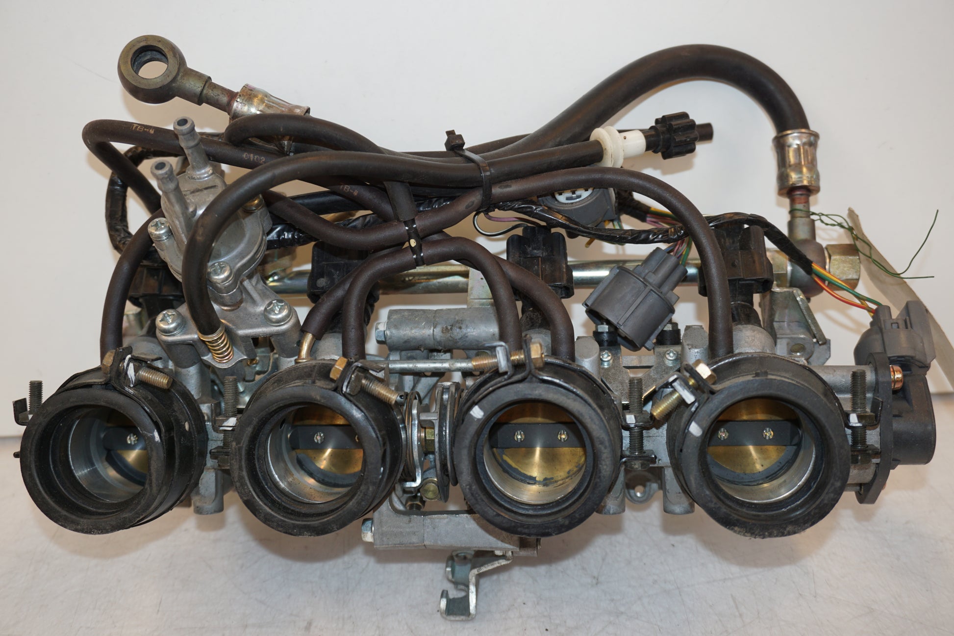 Framsidan på Insprutbrygga från en Honda CBR 600 -2002 motorcykel.