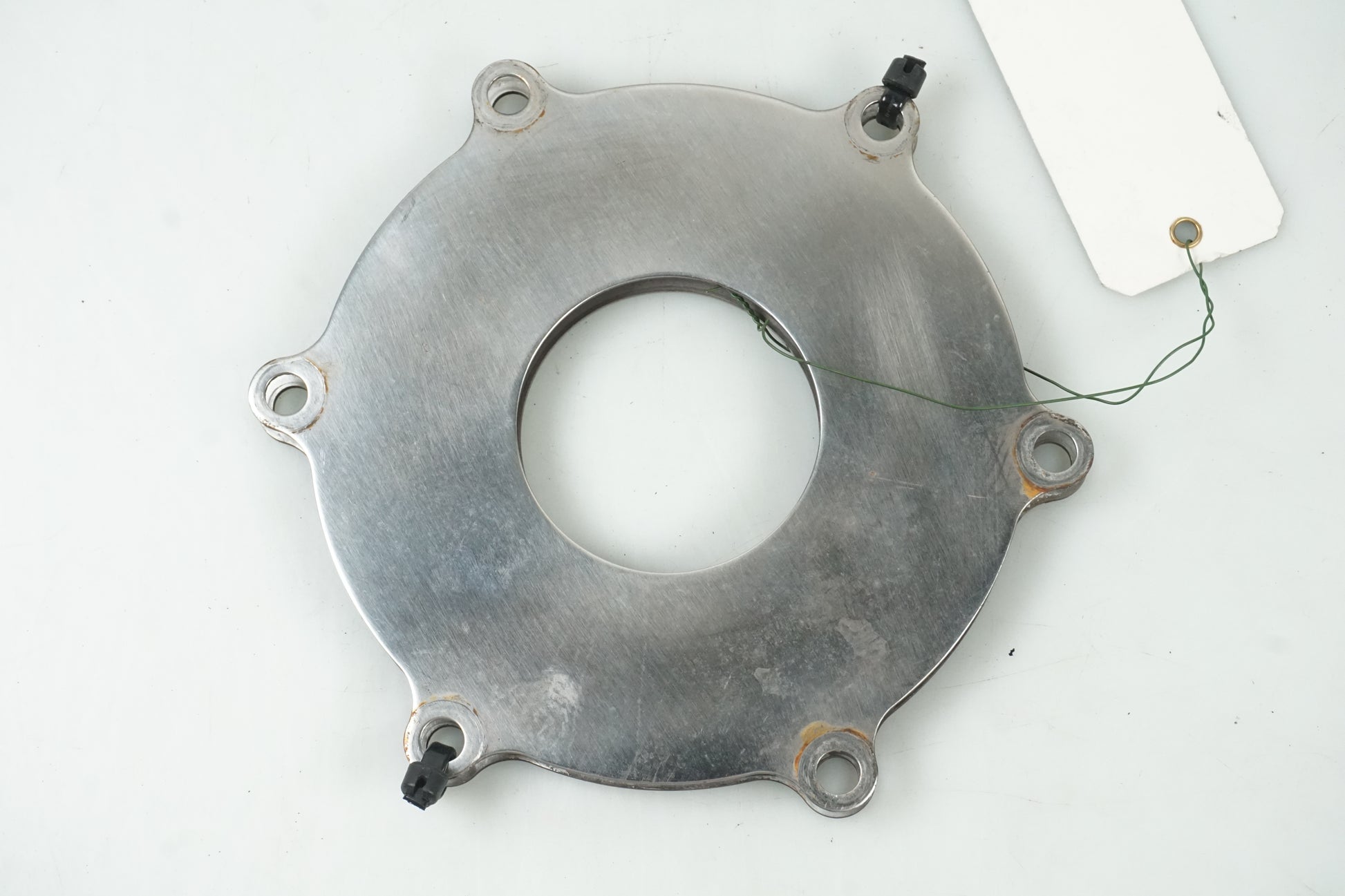 Framsidan på Bromsskivedekor från en Yamaha XVS 1100 -1999 motorcykel.