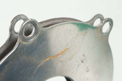 Vänster sida på Bromsskivedekor från en Yamaha XVS 1100 -1999 motorcykel.