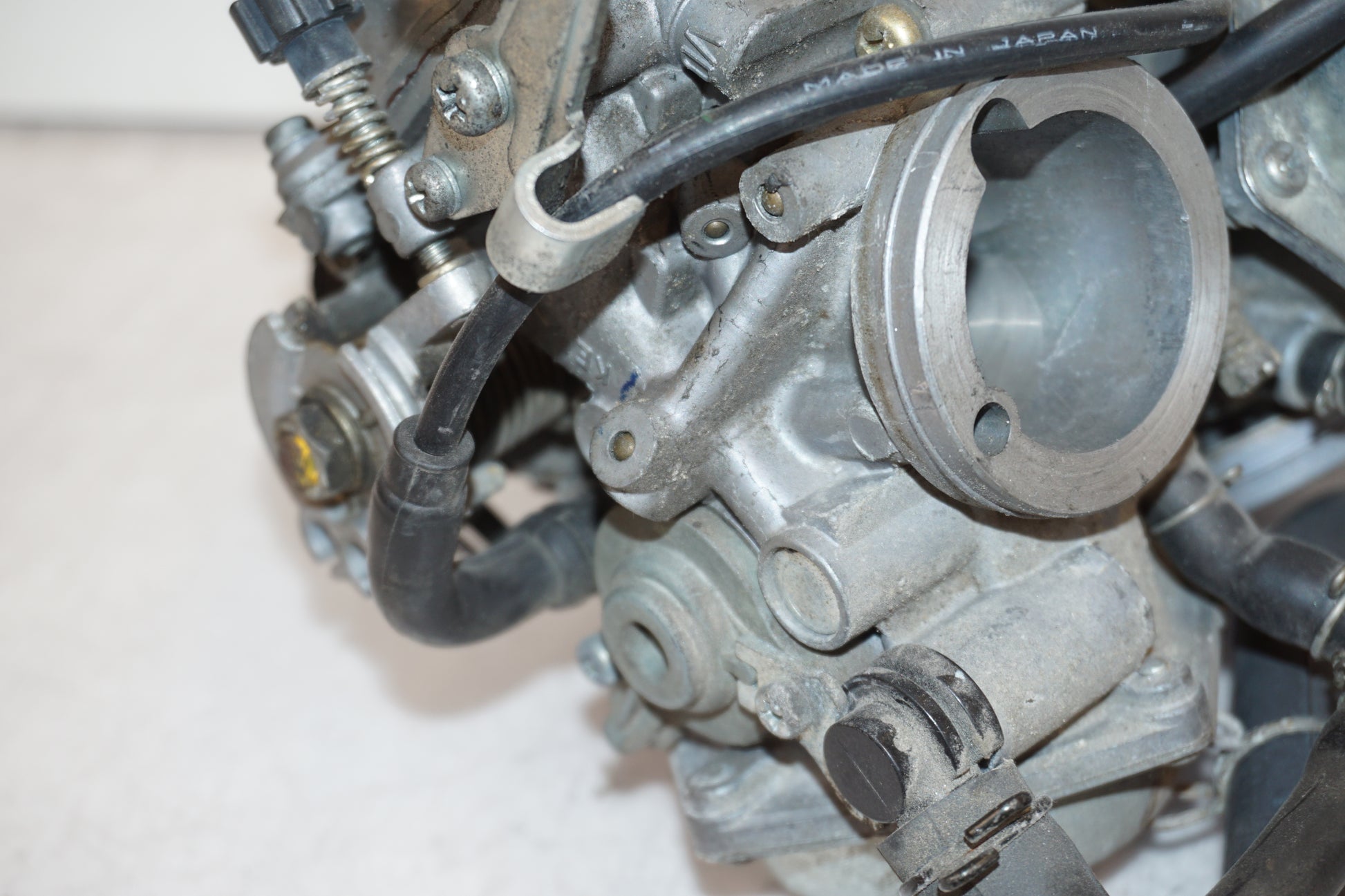 Extrabild1 på Förgasare från en Honda XL 650 V -2000 motorcykel.