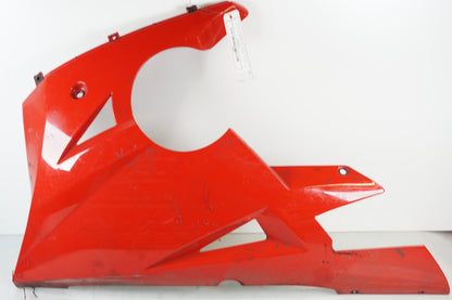 Framsidan på Magkåpa från en Triumph Daytona 650 -2005 motorcykel.