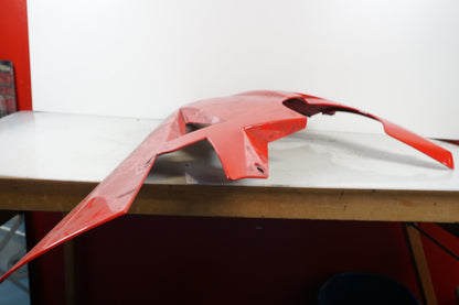 Höger sida på Magkåpa från en Triumph Daytona 650 -2005 motorcykel.