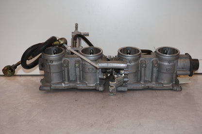 Baksidan på Insprutbrygga från en Honda CBR 900 RR -2003 motorcykel.