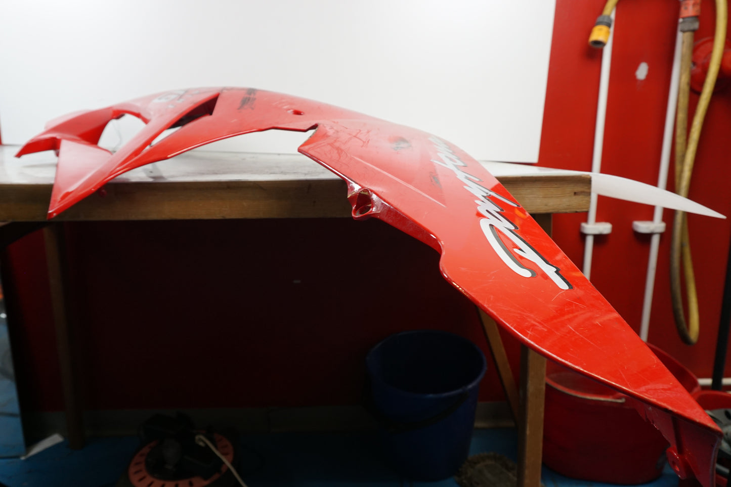 Extrabild3 på Sidkåpa från en Triumph Daytona 675 -2010 motorcykel.