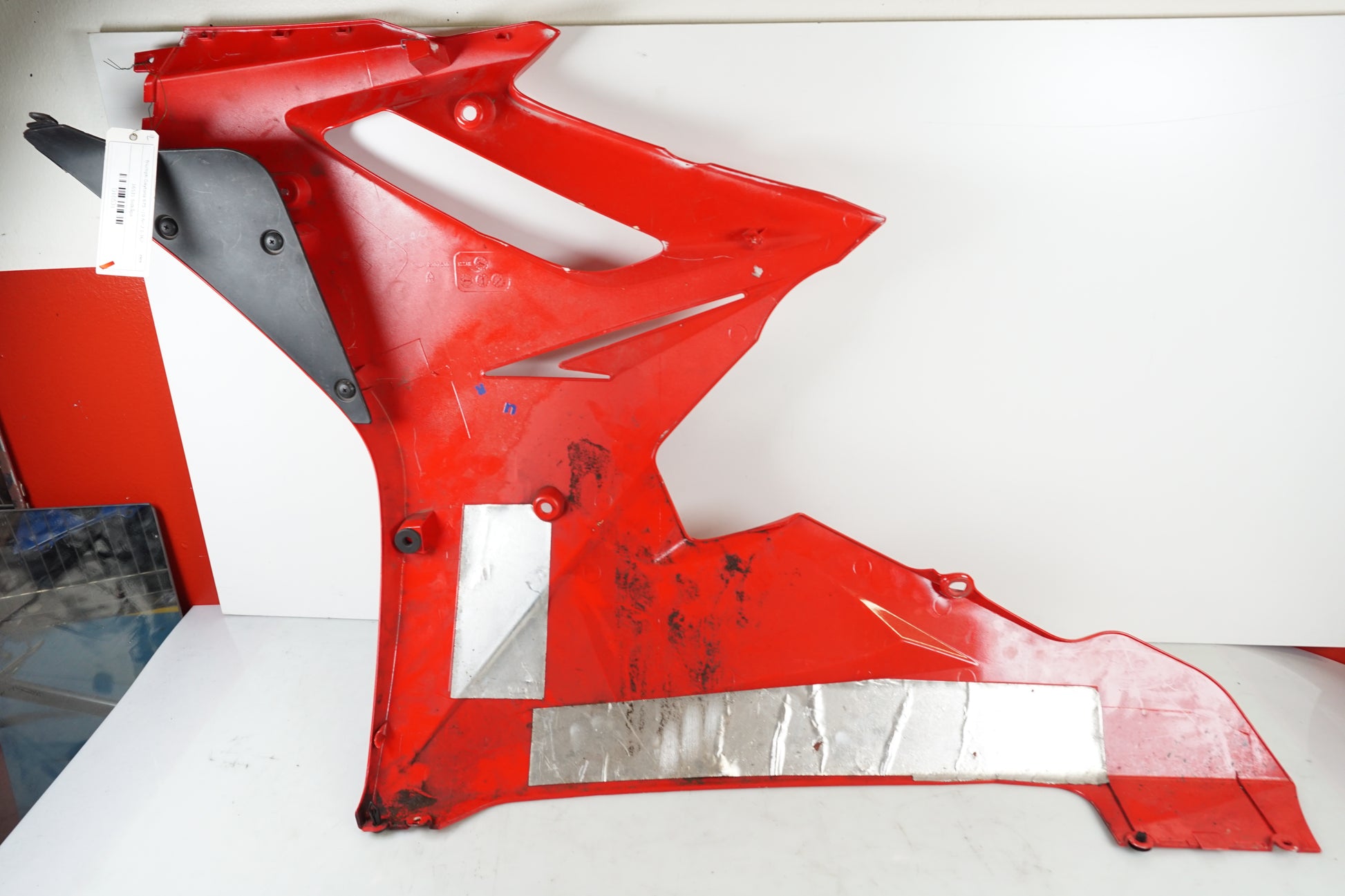 Extrabild4 på Sidkåpa från en Triumph Daytona 675 -2010 motorcykel.