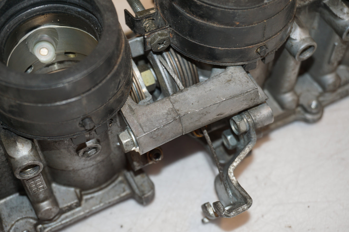 Extrabilder på Insprutbrygga från en Honda CBR 900 RR -2003 motorcykel.