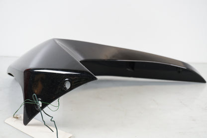 Vänster sida på Sidkåpa från en Kawasaki Z 1000 -2011 motorcykel.