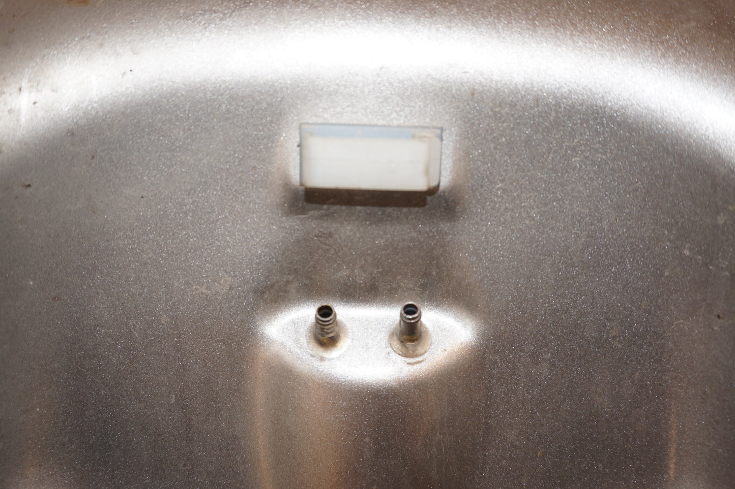 Extrabild5 på Bensintank från en Yamaha XT 1200 Z -2011 motorcykel.