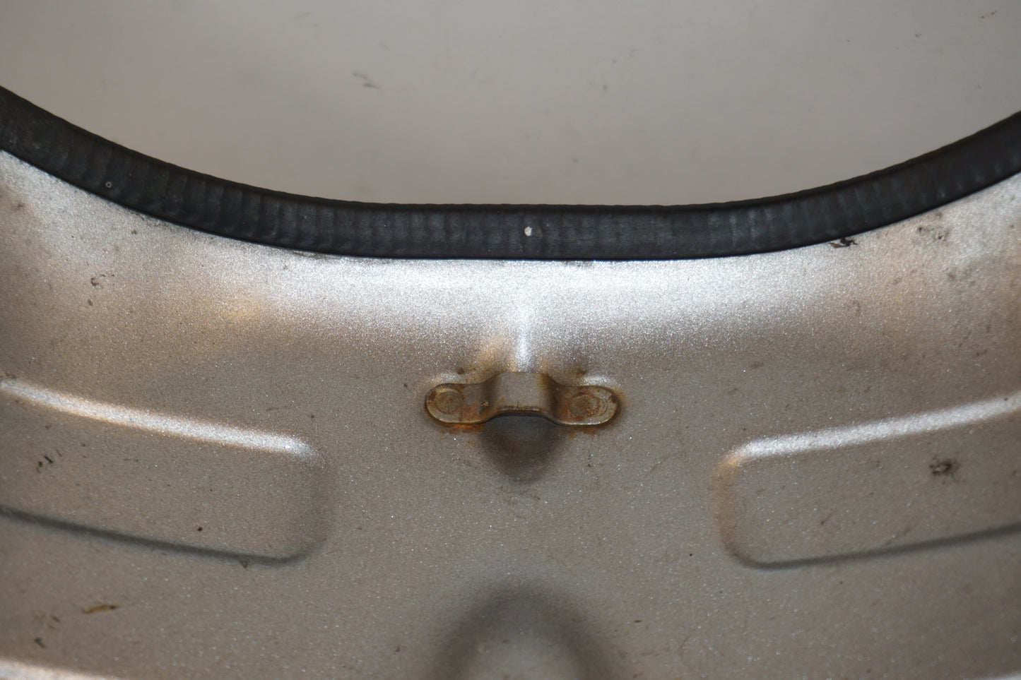 Extrabild7 på Bensintank från en Yamaha XT 1200 Z -2011 motorcykel.