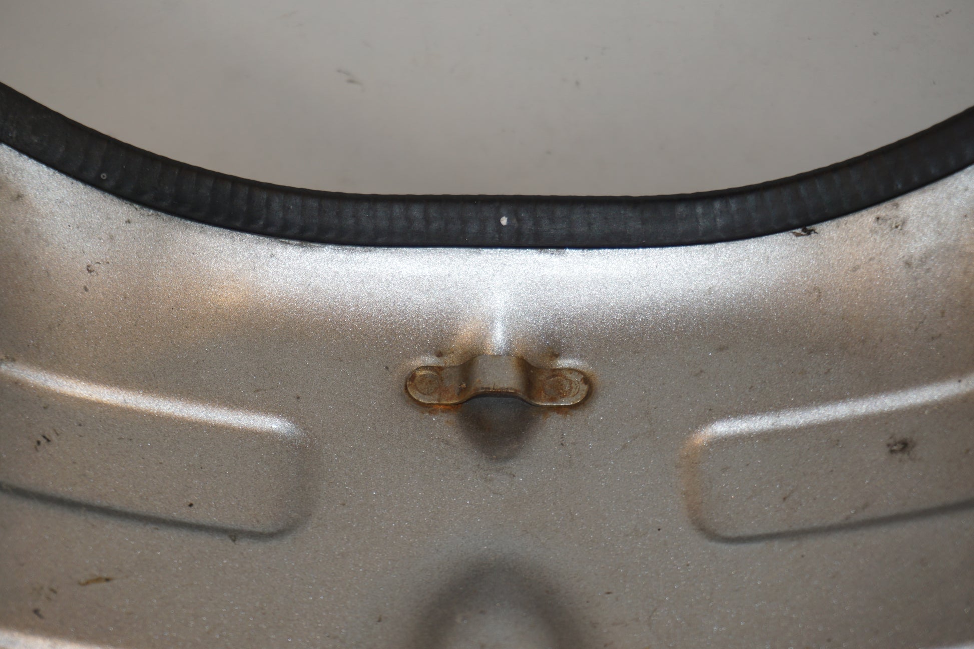 Extrabild7 på Bensintank från en Yamaha XT 1200 Z -2011 motorcykel.