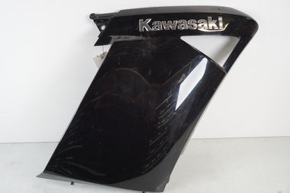 Framsidan på Sidkåpa från en Kawasaki GTR 1400 -2008 motorcykel.