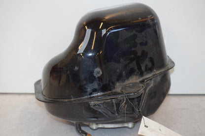 Höger sida på Bensintank från en Yamaha XV 1700 -2003 motorcykel.