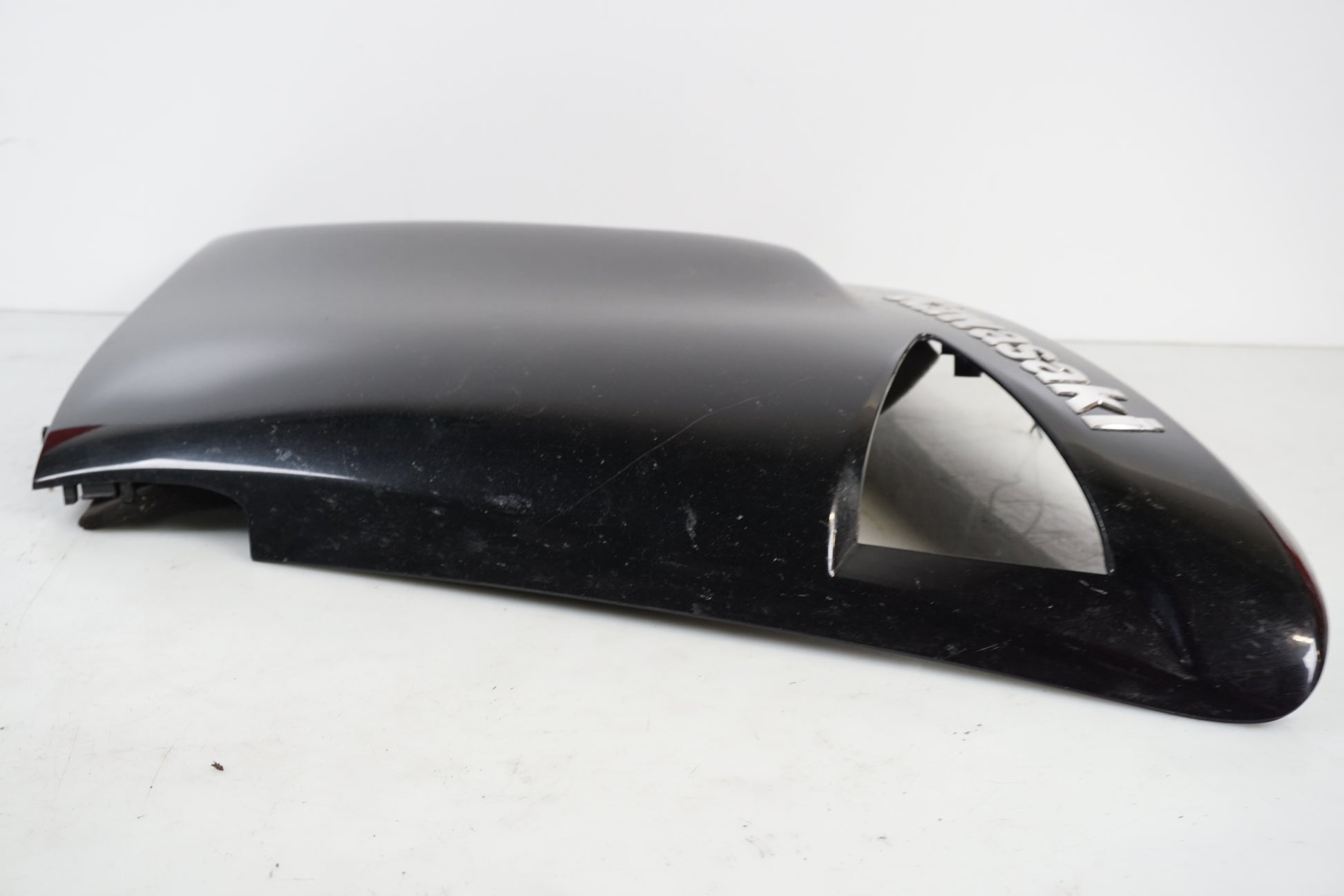 Höger sida på Sidkåpa från en Kawasaki GTR 1400 -2008 motorcykel.