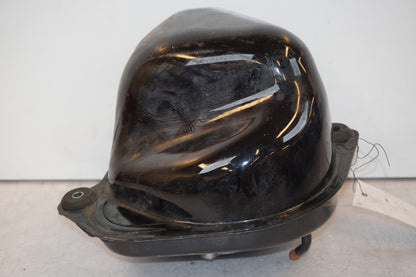 Vänster sida på Bensintank från en Yamaha XV 1700 -2003 motorcykel.