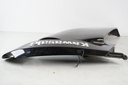 Vänster sida på Sidkåpa från en Kawasaki GTR 1400 -2008 motorcykel.