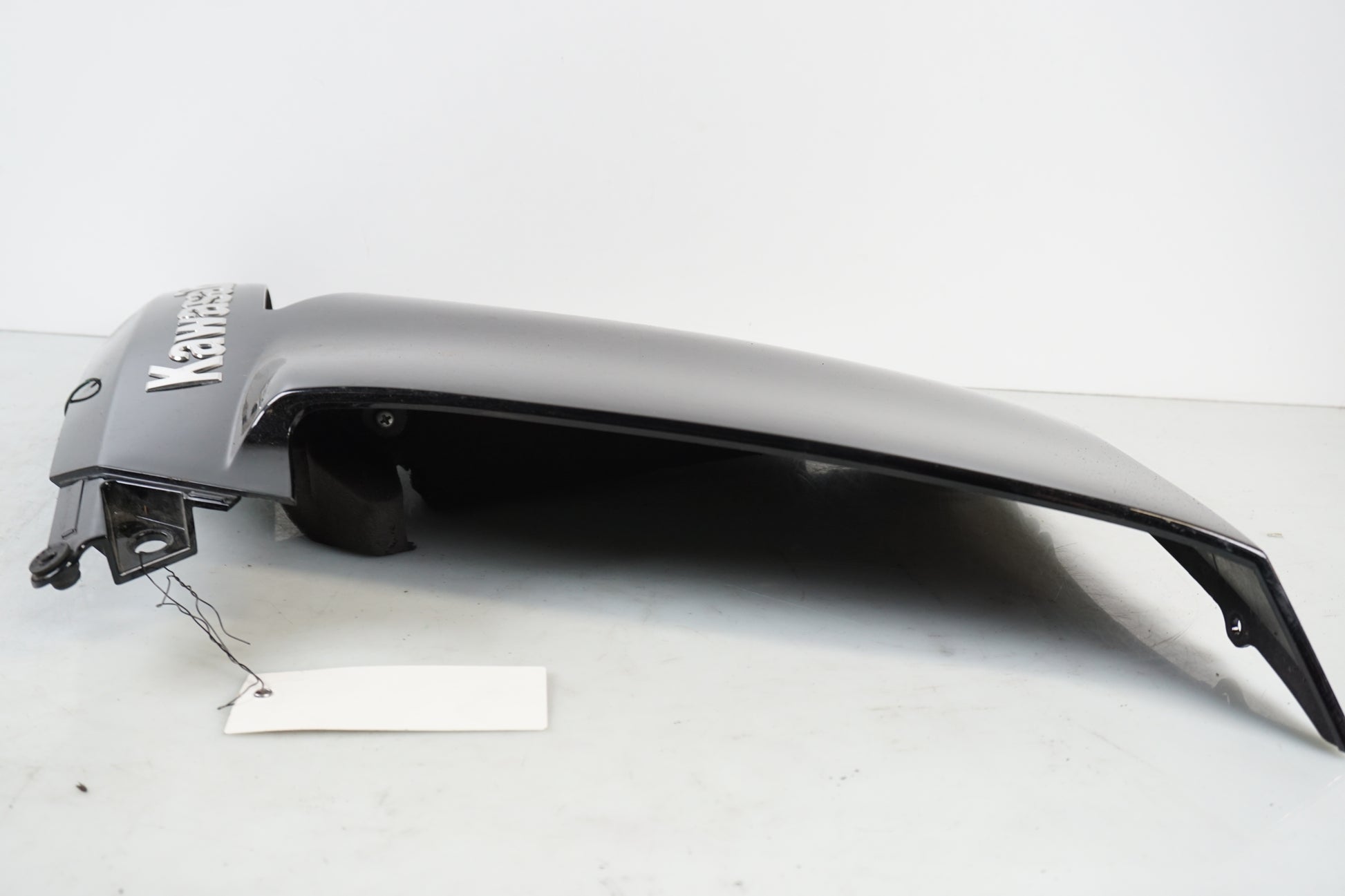 Snett uppifrån på Sidkåpa från en Kawasaki GTR 1400 -2008 motorcykel.