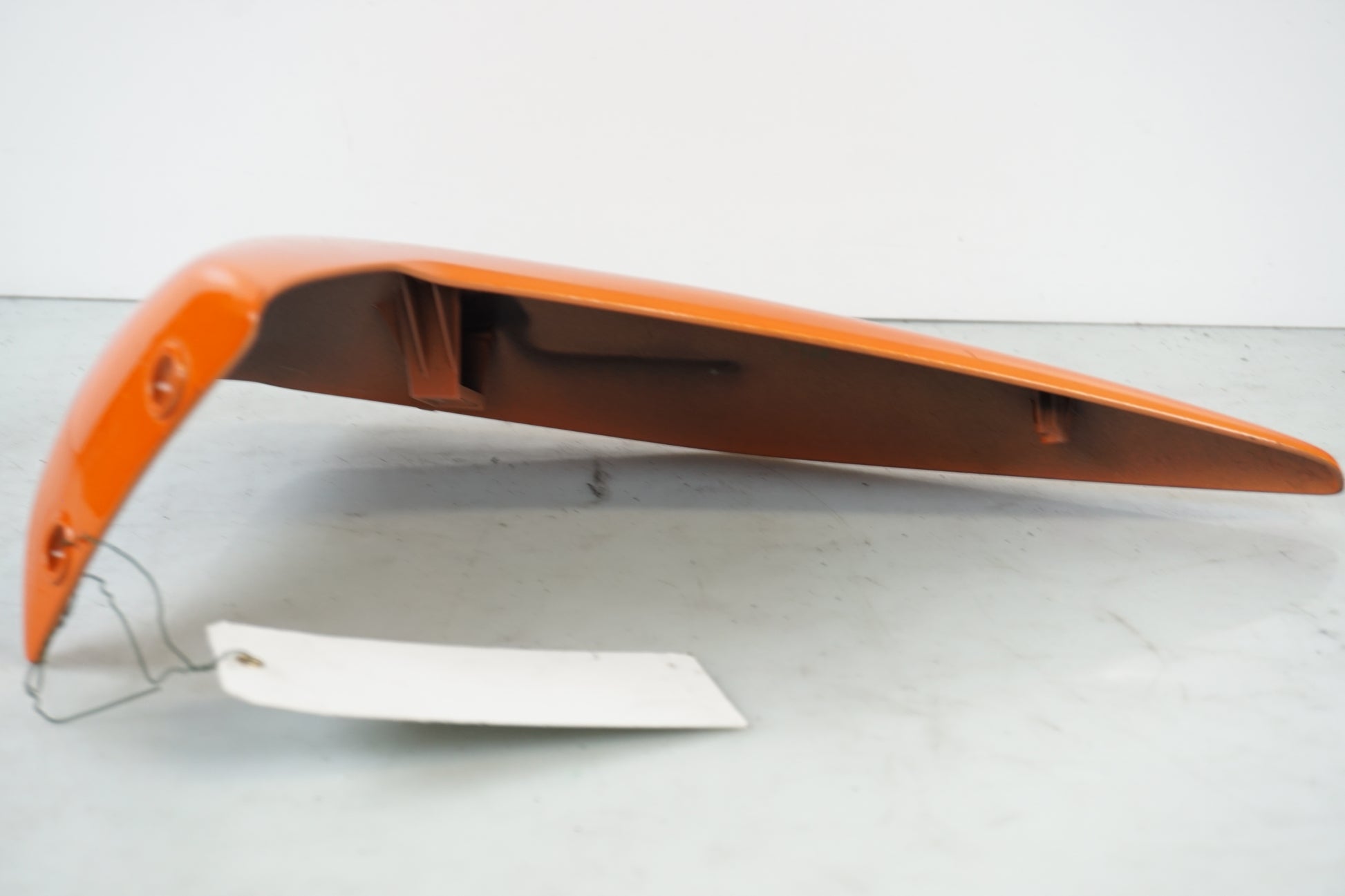 Höger sida på Sidkåpa från en Kawasaki Z 750 -2008 motorcykel.