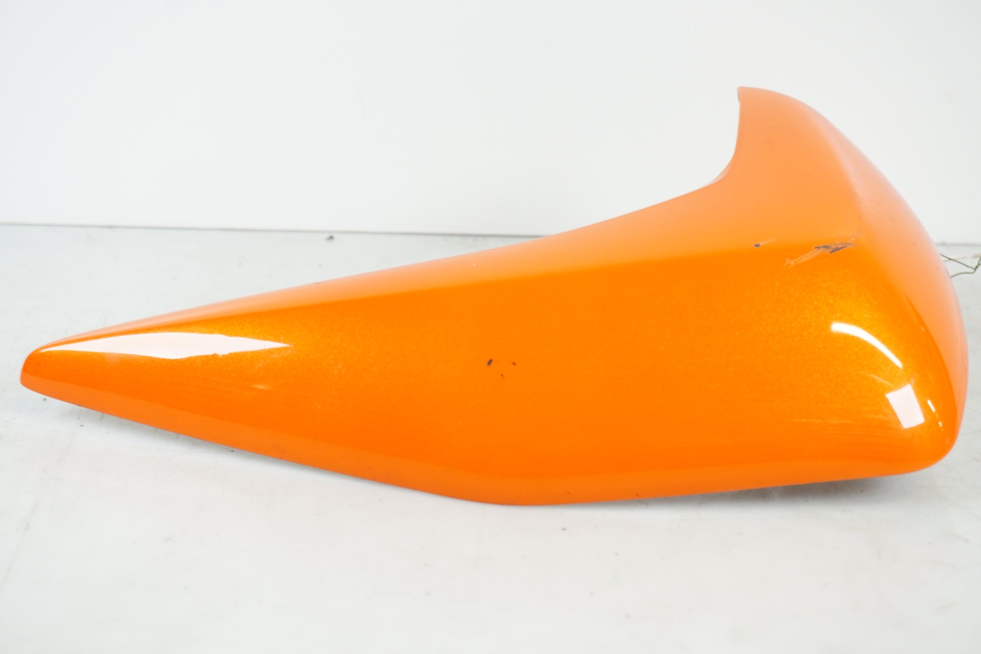 Snett uppifrån på Sidkåpa från en Kawasaki Z 750 -2008 motorcykel.