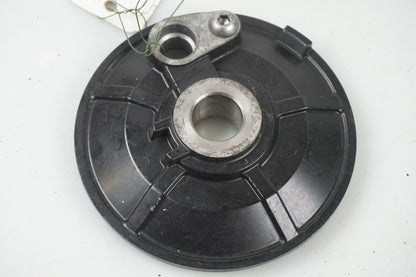 Framsidan på ABS givarfäste från en Yamaha TDM 900 -2008 motorcykel.