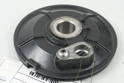 Baksidan på ABS givarfäste från en Yamaha TDM 900 -2008 motorcykel.