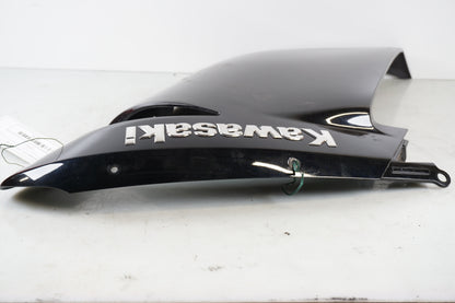 Vänster sida på Sidkåpa från en Kawasaki GTR 1400 -2009 motorcykel.
