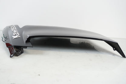 Snett uppifrån på Sidkåpa från en Kawasaki GTR 1400 -2009 motorcykel.
