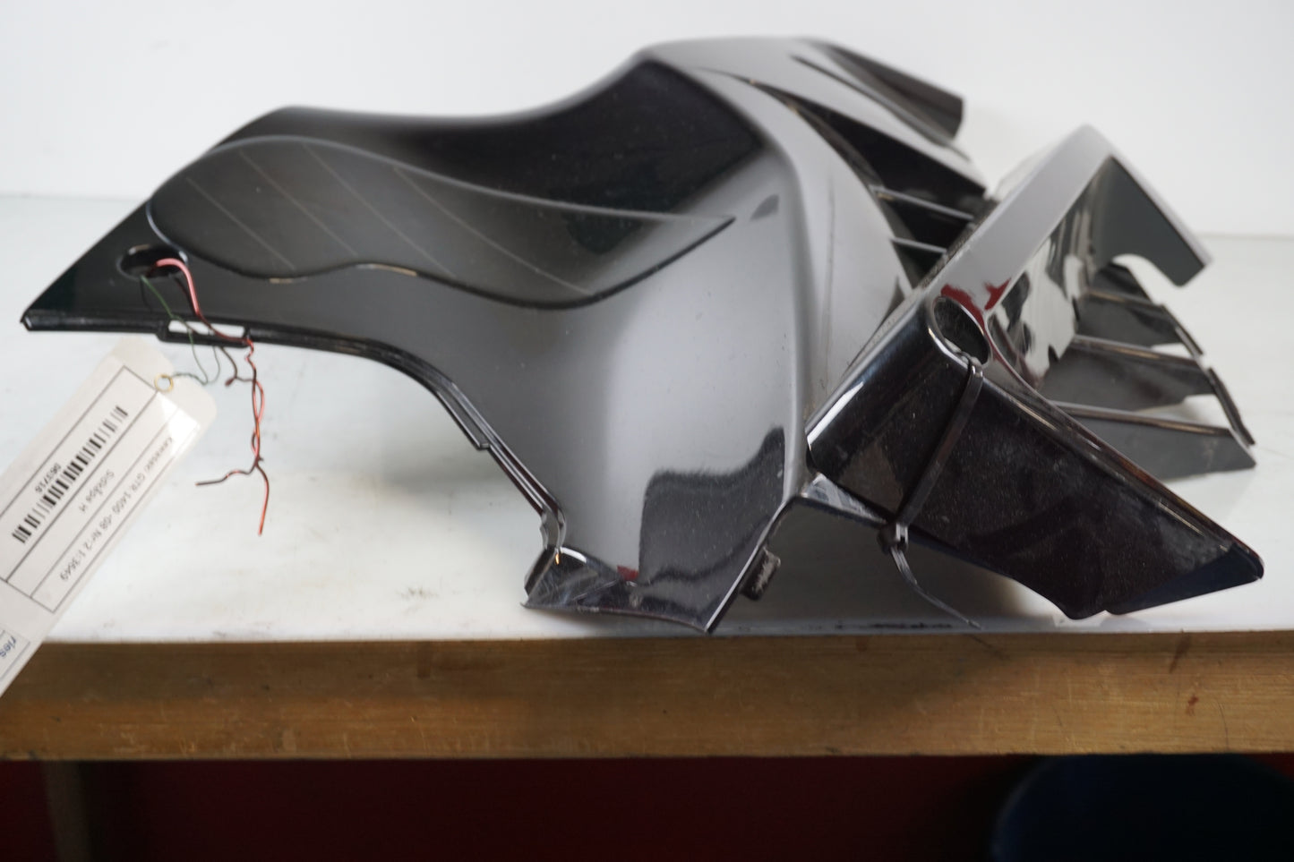 Snett uppifrån på Sidkåpa från en Kawasaki GTR 1400 -2008 motorcykel.