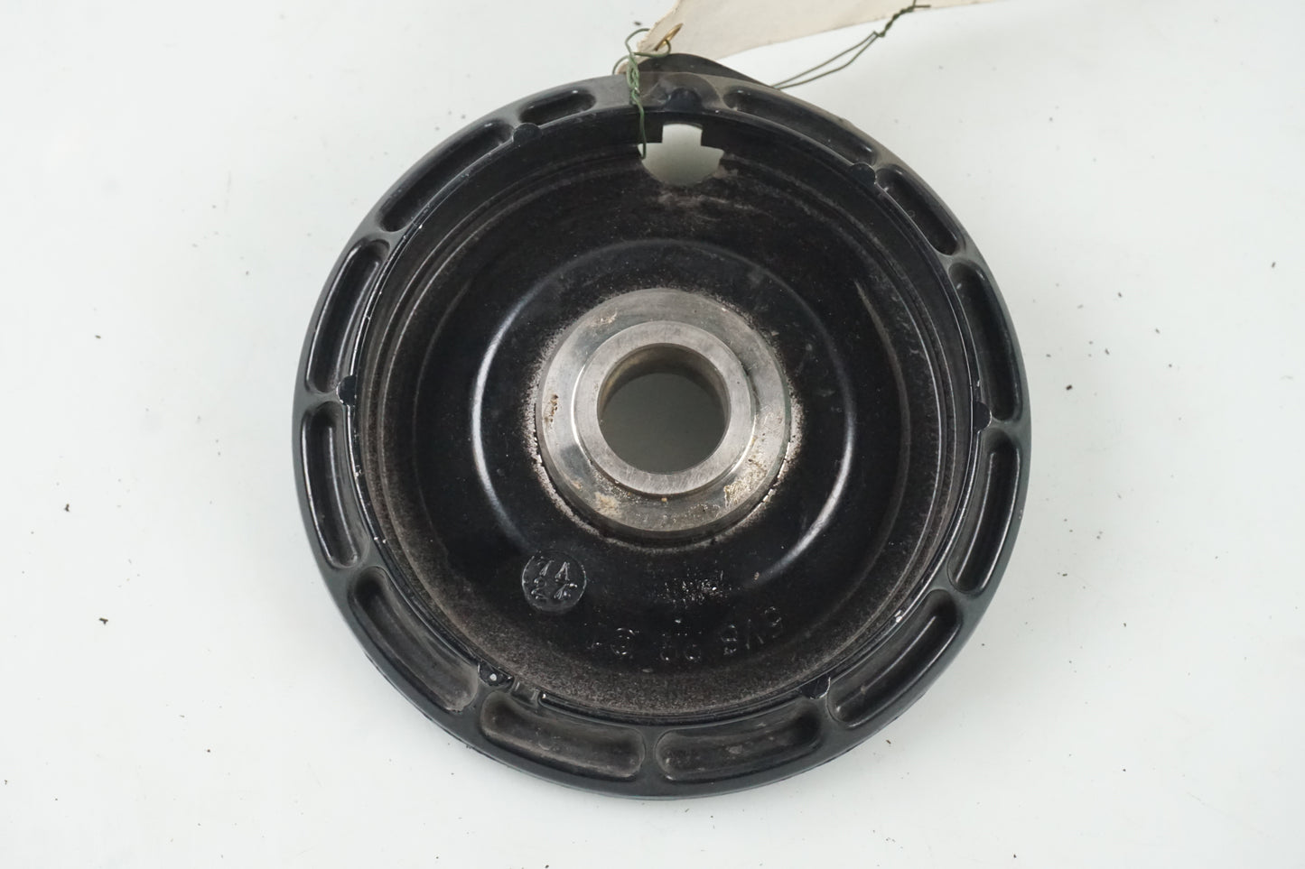 Höger sida på ABS givarfäste från en Yamaha FJR 1300 -2007 motorcykel.