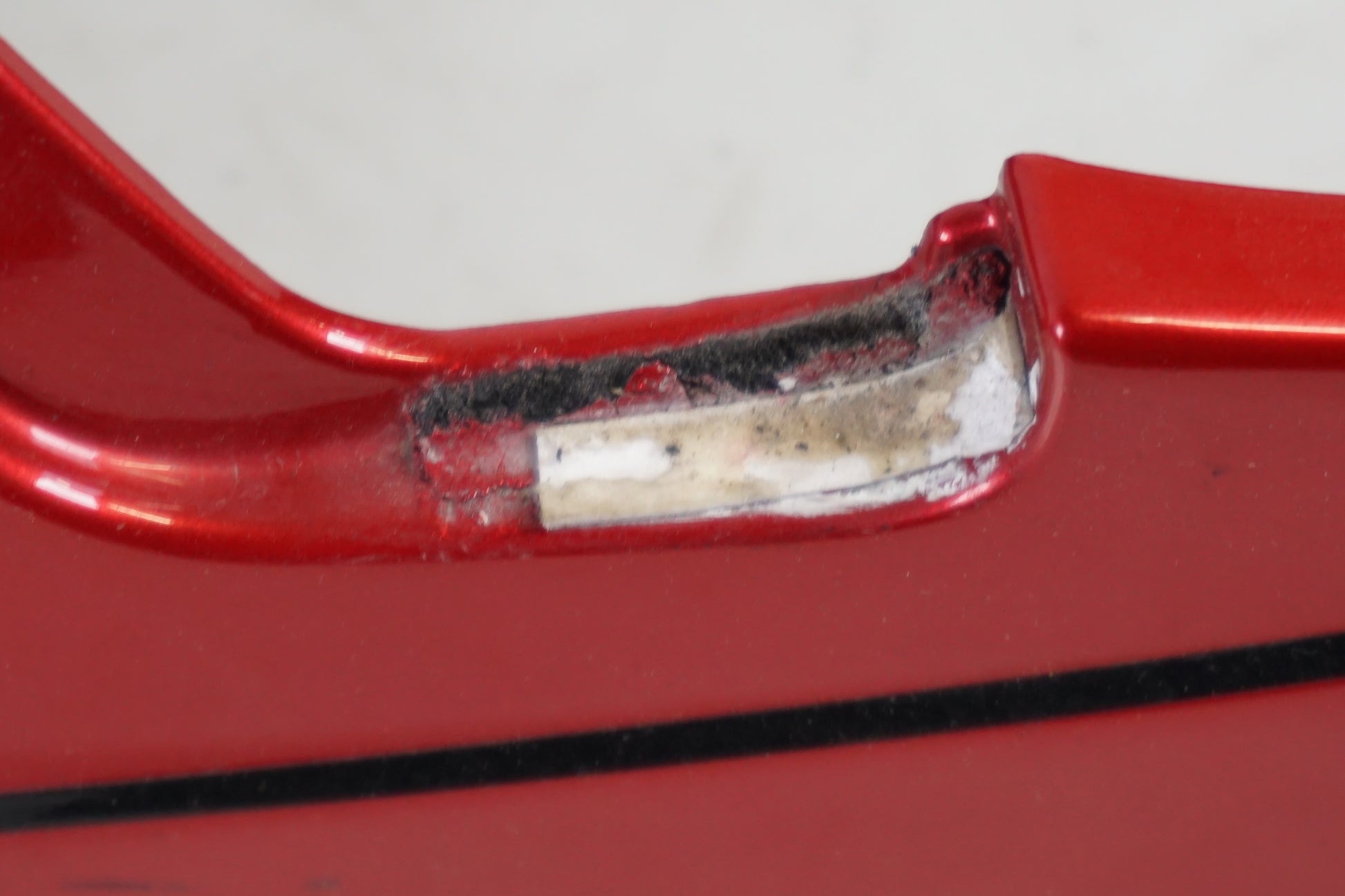 Vänster sida på Bakvinge från en Kawasaki Zephyr 750 -1991 motorcykel.