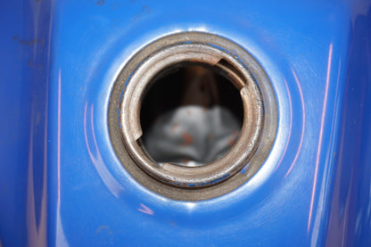 Vänster sida på Bensintank från en Yamaha XT 600 -1991 motorcykel.