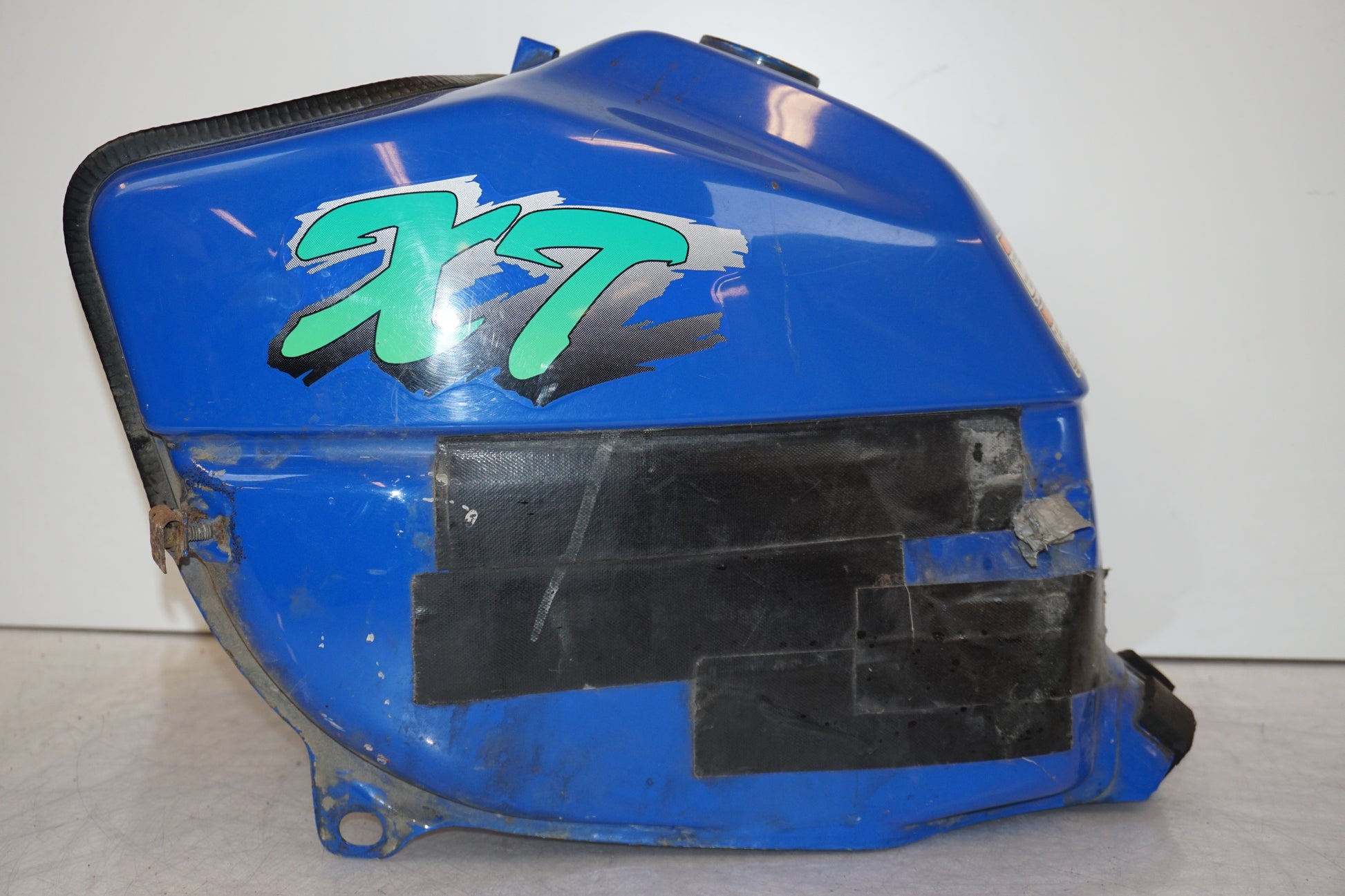 Snett uppifrån på Bensintank från en Yamaha XT 600 -1991 motorcykel.