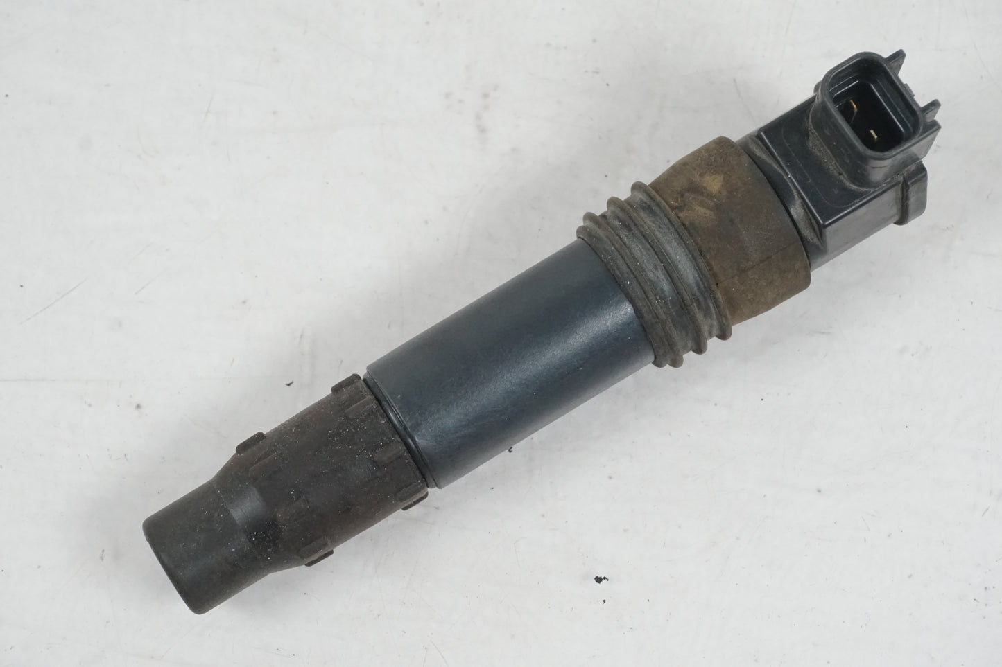 Framsidan på Tändspole från en Suzuki GSX-R 1000 -2003 motorcykel.