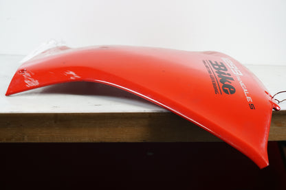 Snett uppifrån på Sidkåpa från en Ducati 1299 Panigale -2015 motorcykel.