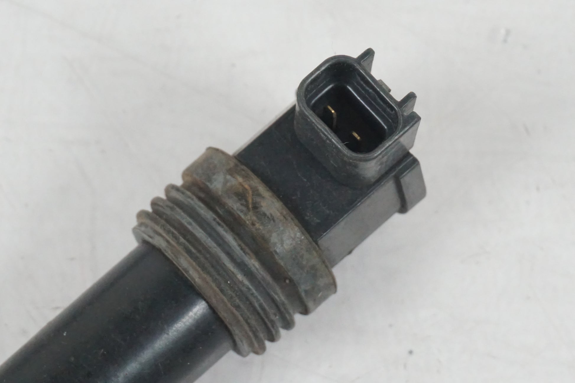 Baksidan på Tändspole från en Suzuki GSX-R 600 -1997 motorcykel.