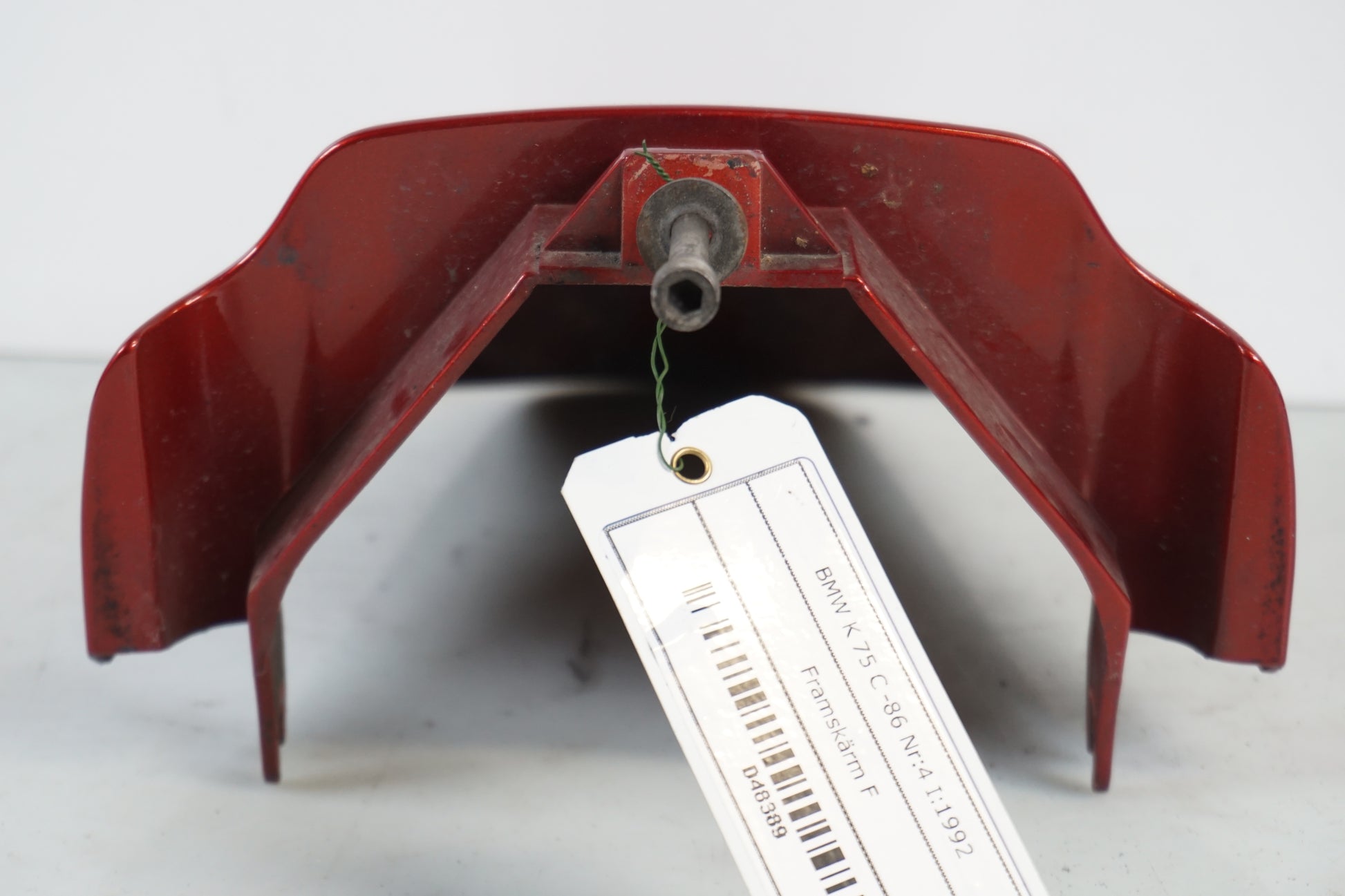 Snett uppifrån på Framskärm från en BMW K 75 -1986 motorcykel.