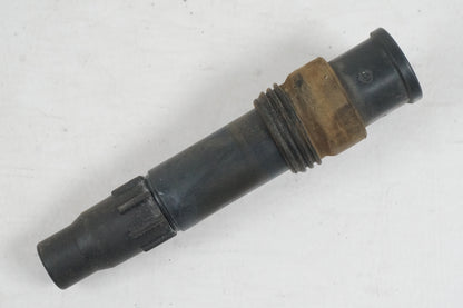 Höger sida på Tändspole från en Suzuki GSX 1300 BK -2008 motorcykel.