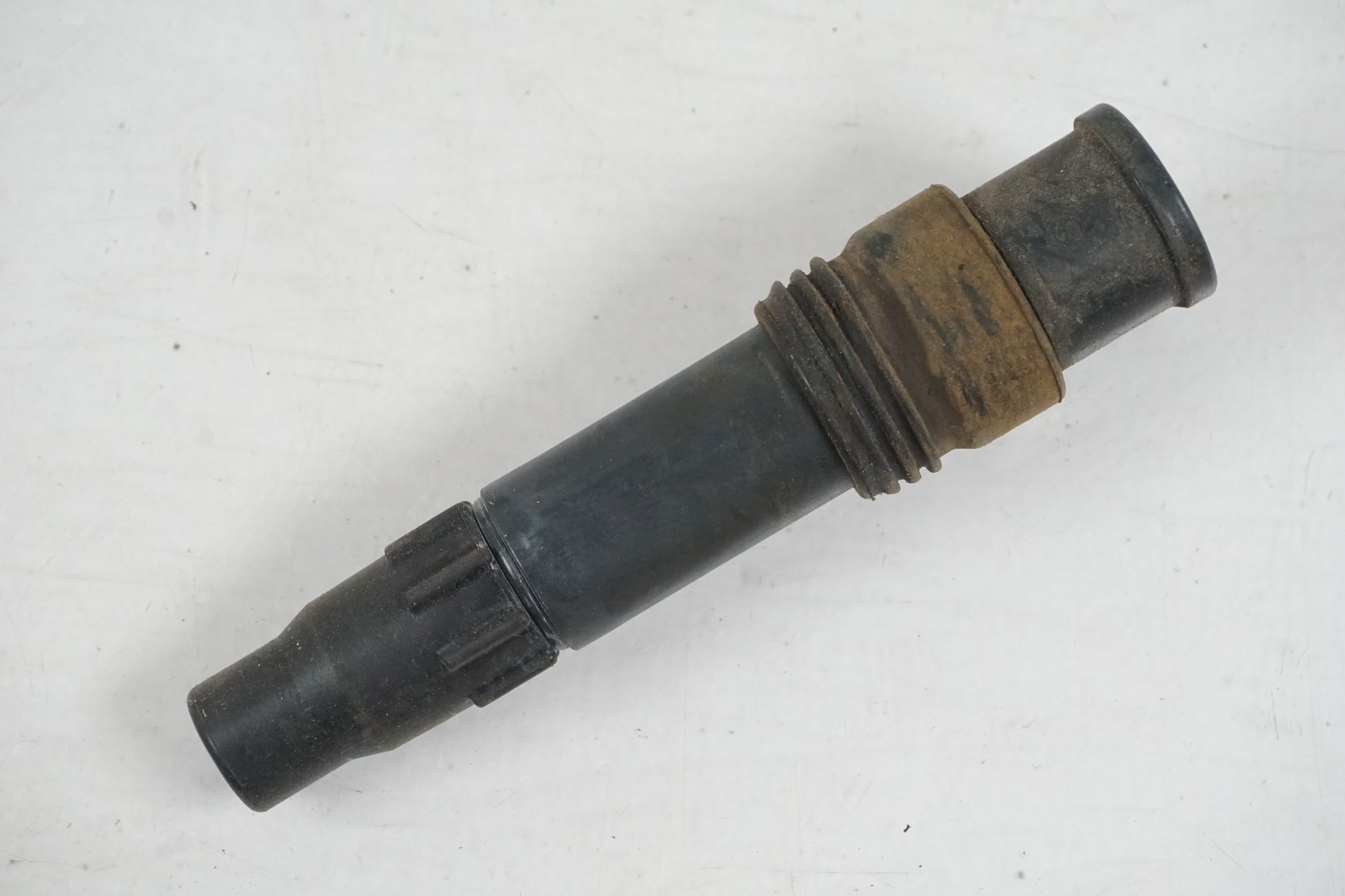 Höger sida på Tändspole från en Suzuki GSX 1300 BK -2008 motorcykel.