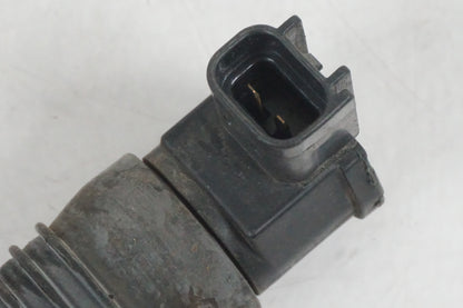 Baksidan på Tändspole från en Suzuki GSX-R 750 -2000 motorcykel.