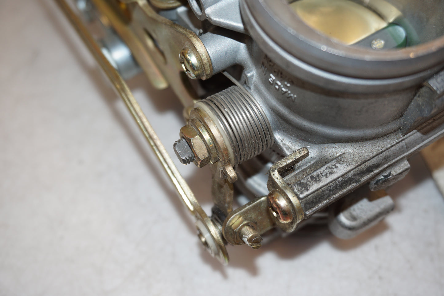 Extrabild1 på Insprutbrygga från en Suzuki TL 1000 R -1999 motorcykel.