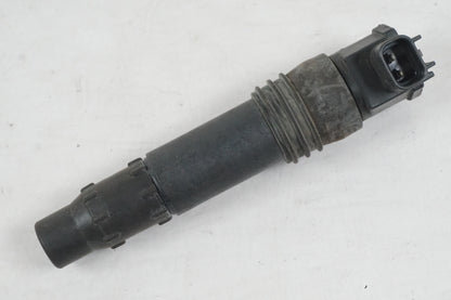 Framsidan på Tändspole från en Suzuki GSX-R 750 -2000 motorcykel.