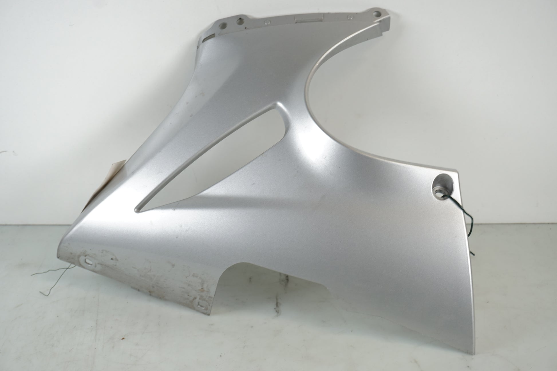 Framsidan på Magkåpa från en Kawasaki ER-6F -2006 motorcykel.