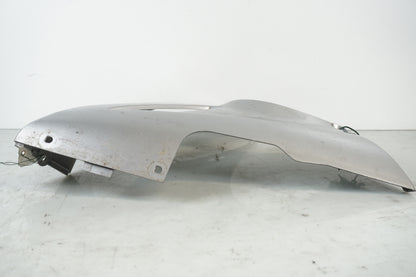 Baksidan på Magkåpa från en Kawasaki ER-6F -2006 motorcykel.