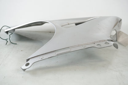 Vänster sida på Magkåpa från en Kawasaki ER-6F -2006 motorcykel.