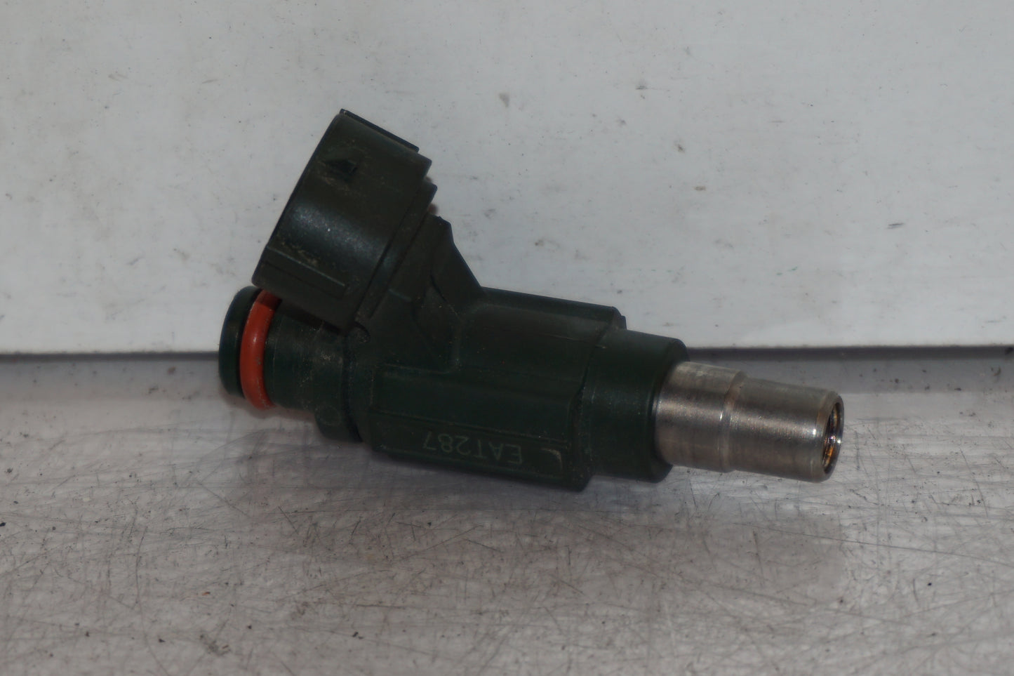 Framsidan på Spridare från en Kawasaki ER-6N -2010 motorcykel.